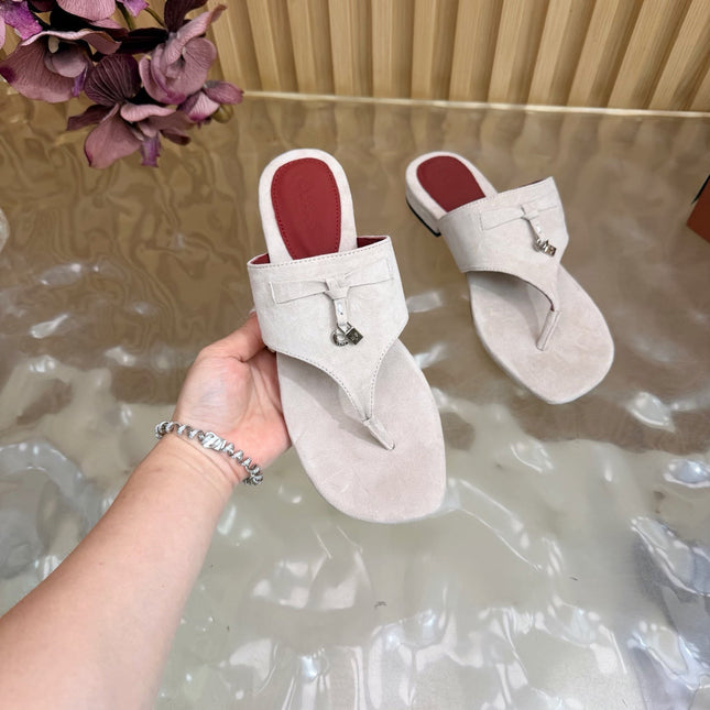 LP 26S THONG SANDALS IN CREAM WHITE SUEDE SILVER HARDWARE