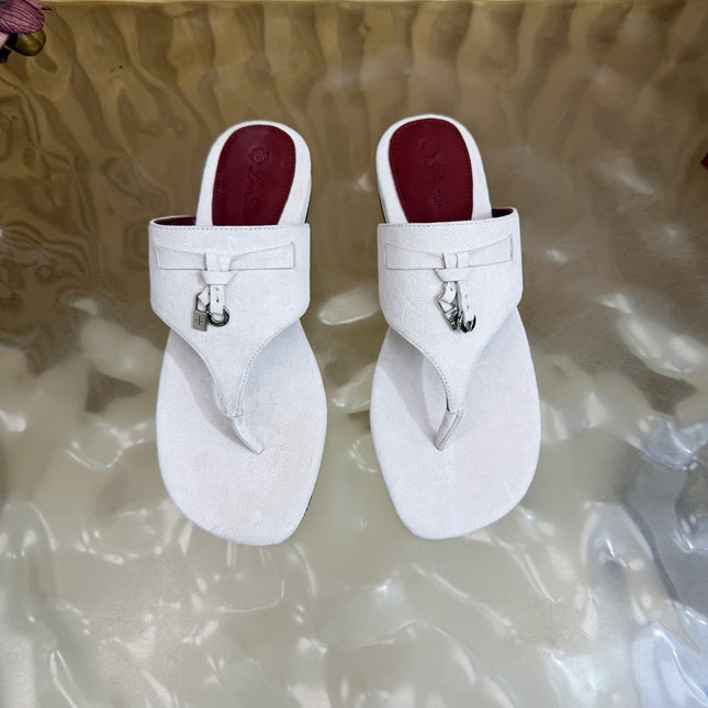 LP 26S THONG SANDALS IN WHITE SUEDE SILVER HARDWARE