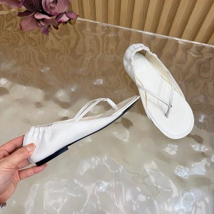 JACQUEMUS 26S CLOSED-BACK THONG SANDALS IN WHITE CALFSKIN