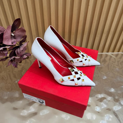 VALENTINO 26S STUDDED POINTED TOE PUMPS 90 MM IN WHITE CALFSKIN