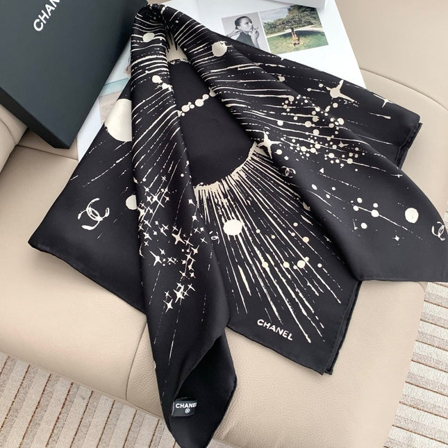 CHANEL 26S SCARF 90 IN SILK 311794