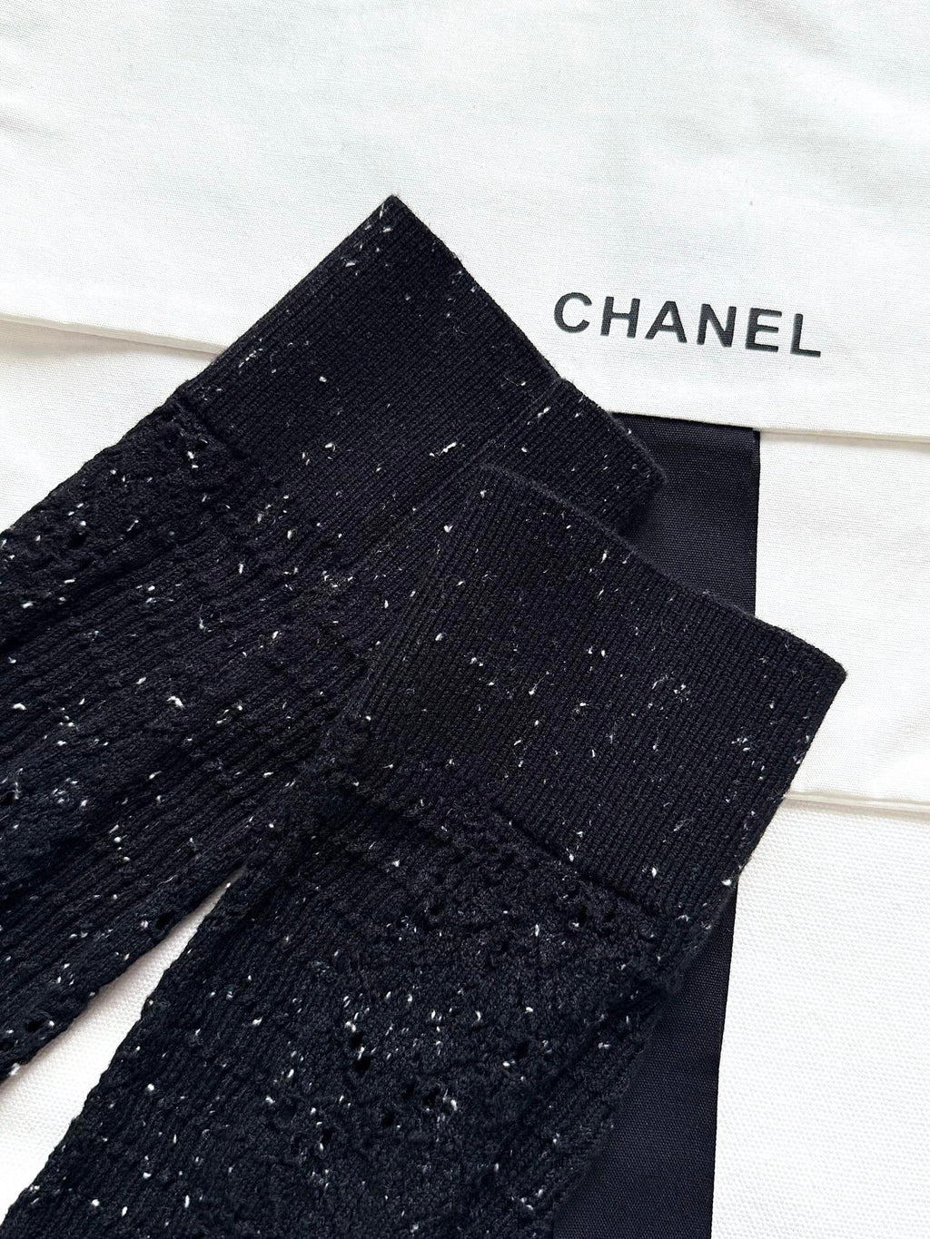 CHANEL SWEATER STYLE 82