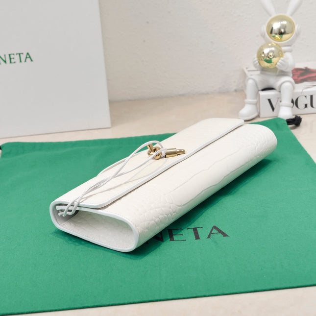 BV Long Clutch Andiamo 31 White Crocodile Calfskin Ghw