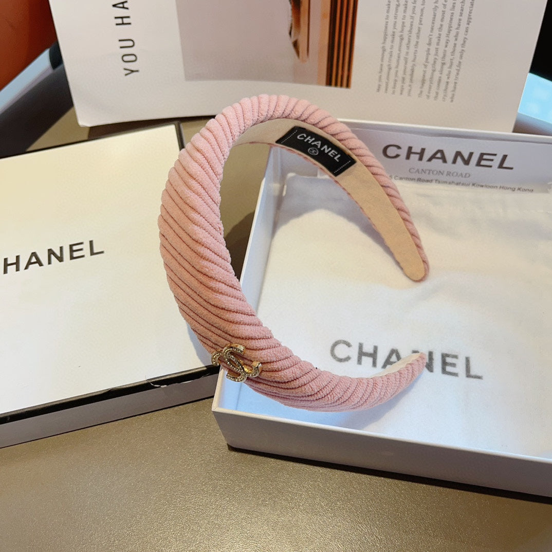 LIGHT PINK FABRIC HAIRBAND WITH GOLD LOGO 414436