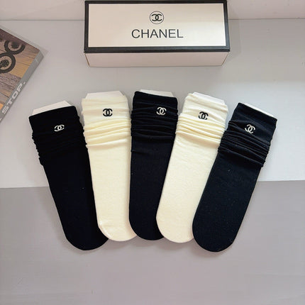 CHANEL 26S CREW SOCKS 400413 (1 BOX)