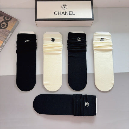 CHANEL 26S CREW SOCKS 400413 (1 BOX)