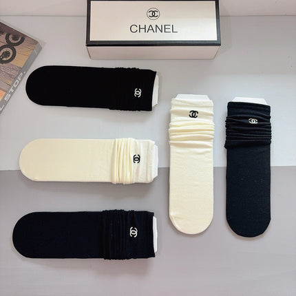 CHANEL 26S CREW SOCKS 400413 (1 BOX)