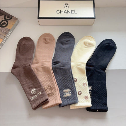 CHANEL 26S CREW SOCKS 403592 (1 BOX)