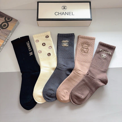 CHANEL 26S CREW SOCKS 403592 (1 BOX)