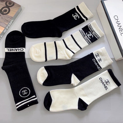CHANEL 26S CREW SOCKS 408685 (1 BOX)