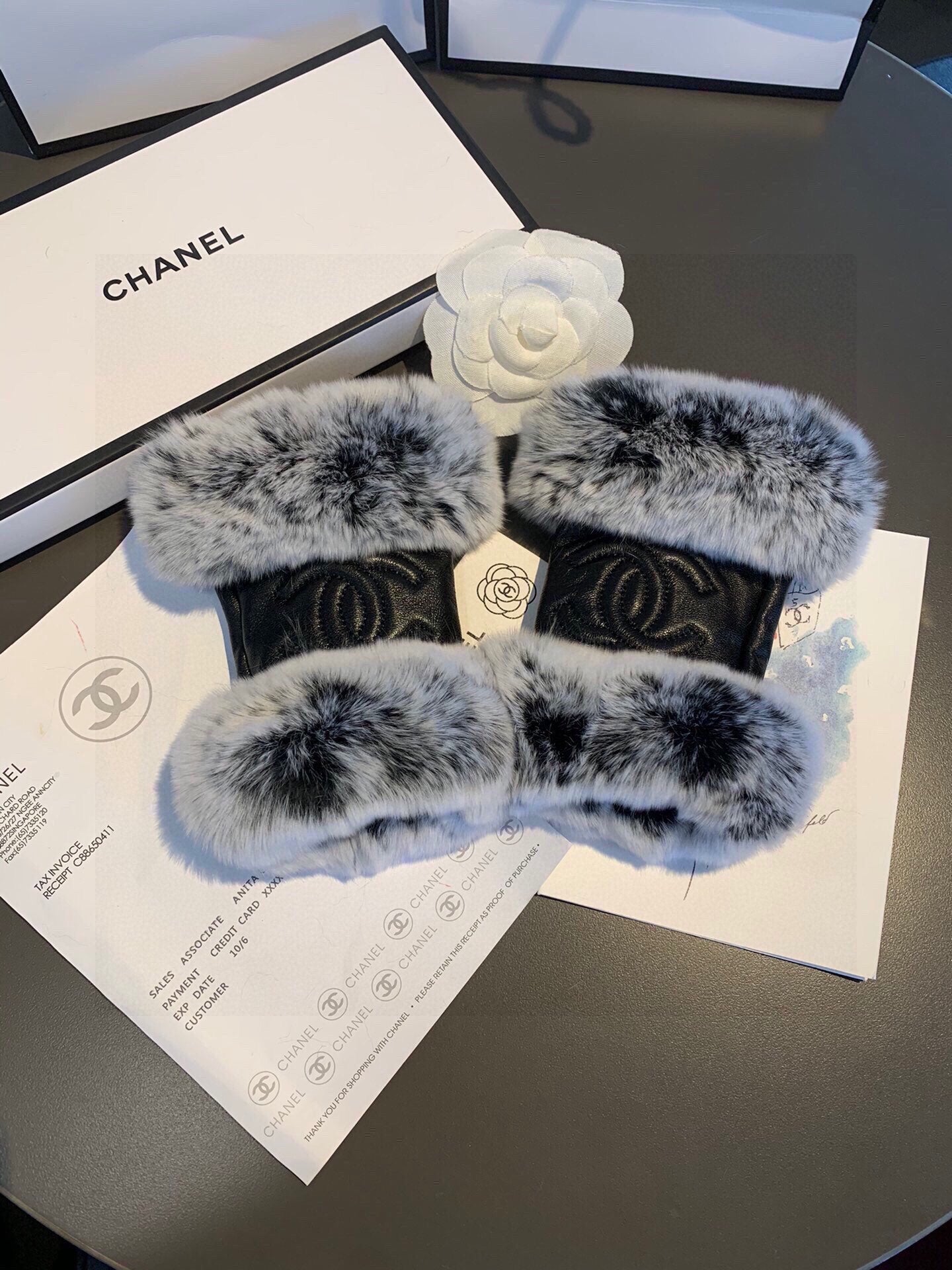 SHORt-STYLE GLOVES IN BLACK SHEEPSKIN AND RABBIT FUR 463852