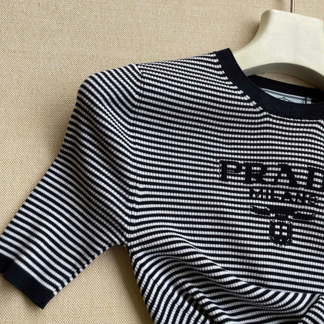 PRADA 26S SHORT-SLEEVE KNIT TOP 1003