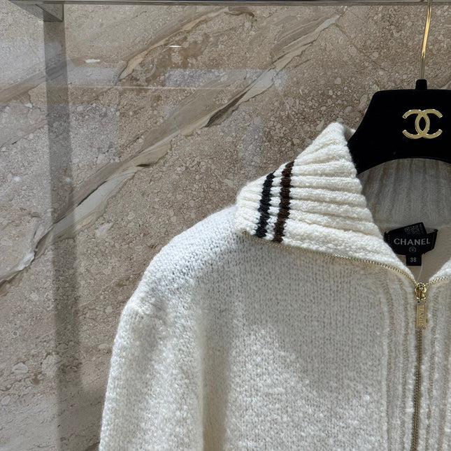 CHANEL 25S CASHMERE HALF-ZIP T-SHIRT 318