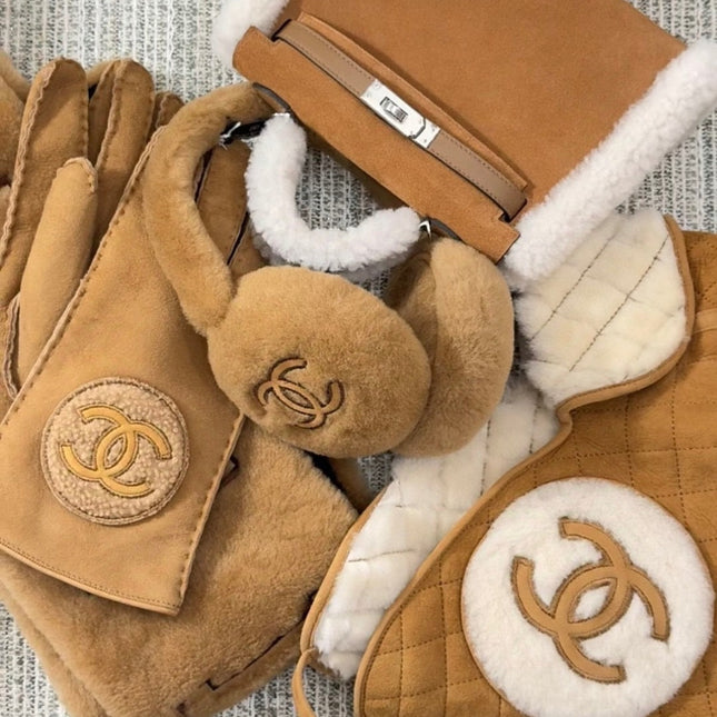 CHANEL 25S SKI EARMUFFS 928761