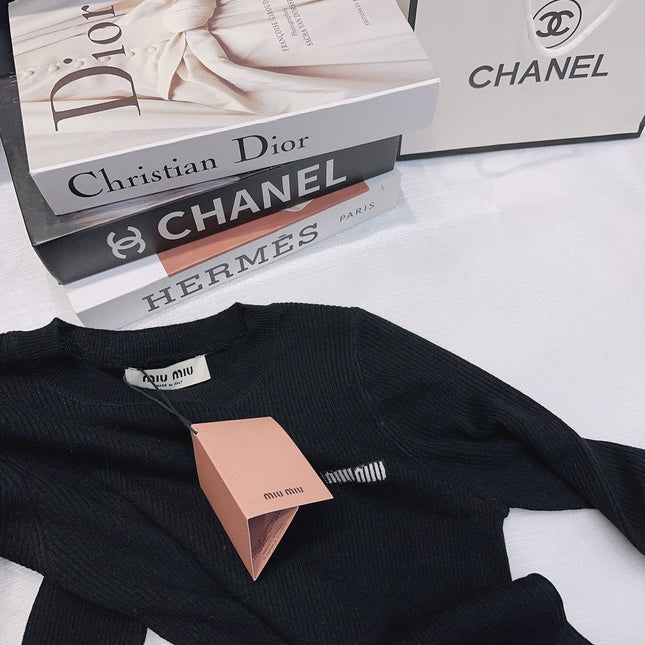MIUMIU SWEATER STYLE 722