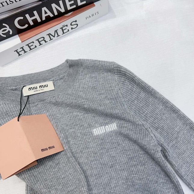 MIUMIU SWEATER STYLE 721