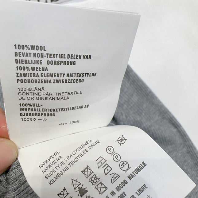 MIUMIU SWEATER STYLE 721