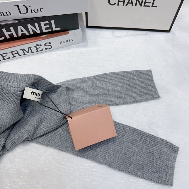 MIUMIU SWEATER STYLE 721