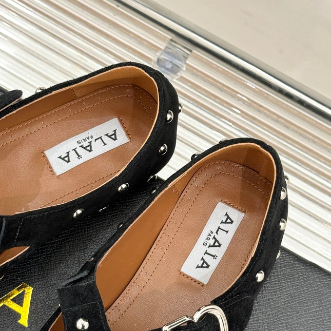 CROSSED STRAP BALLET FLATS IN BLACK SUEDE