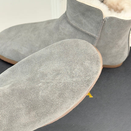 ALAIA 26S SNOW BOOTS IN GREY SUEDE AND WOOL