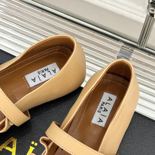 ALAIA 26S MARY JANE FLATS IN LIGHT YELLOW BEIGE LAMBSKIN WITH BOW