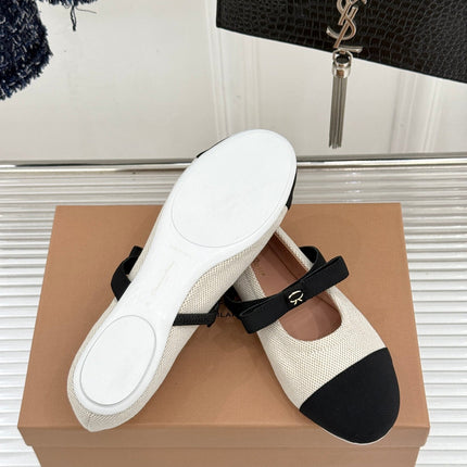 GIANVITO ROSSI 26S MARY JANE FLATS IN BLACK AND WHITE FABRIC