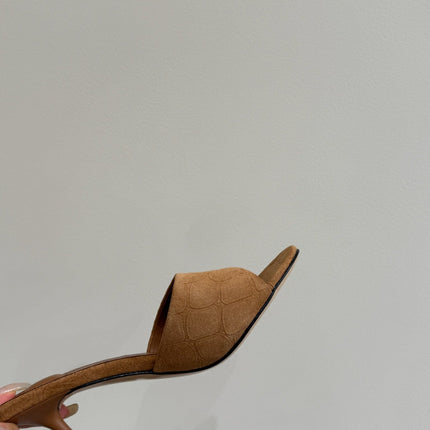 JACQUEMUS 26S HIGH-HEEL SANDALS IN BROWN CROC-EMBOSSED SUEDE