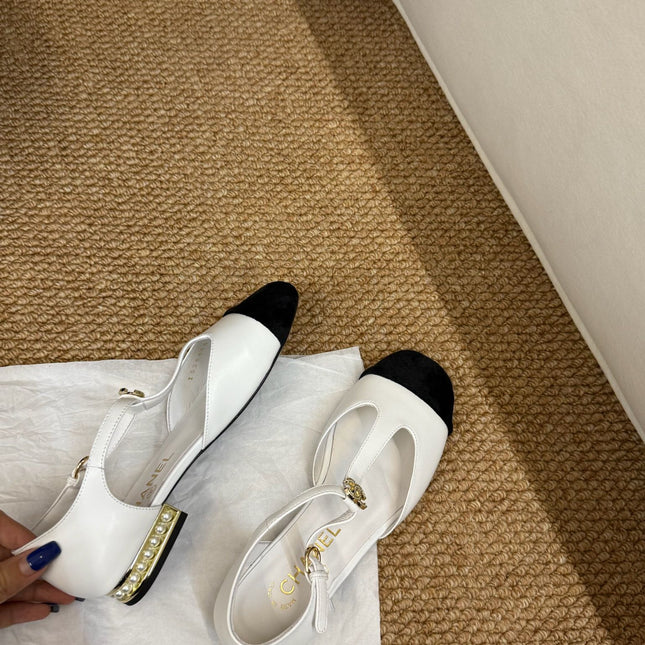 CHANEL 26S SLINGBACK SHOES IN WHITE CALFSKIN AND SUEDE GOLD HARDWARE