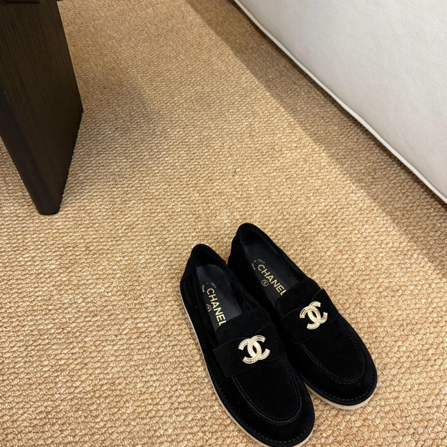 CHANEL 26S LOAFER IN BLACK SUEDE CC LOGO