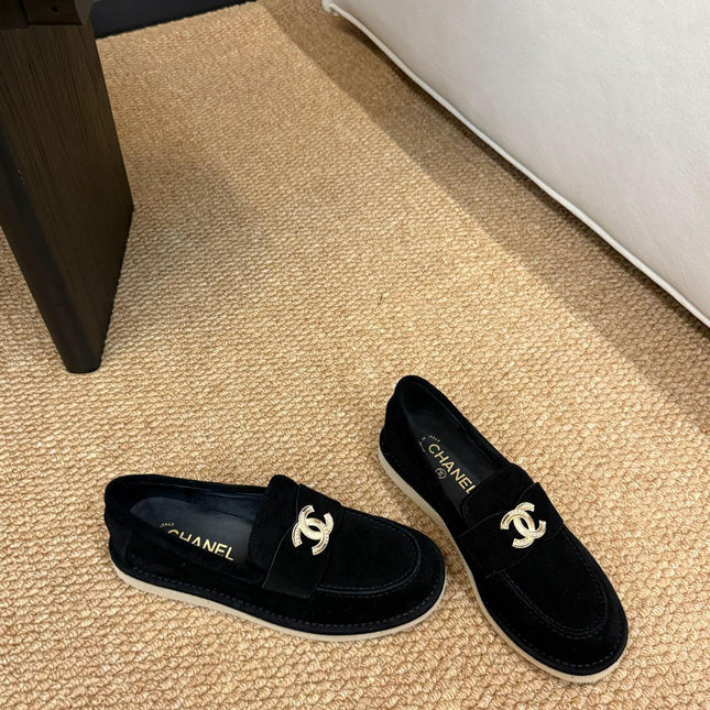 CHANEL 26S LOAFER IN BLACK SUEDE CC LOGO