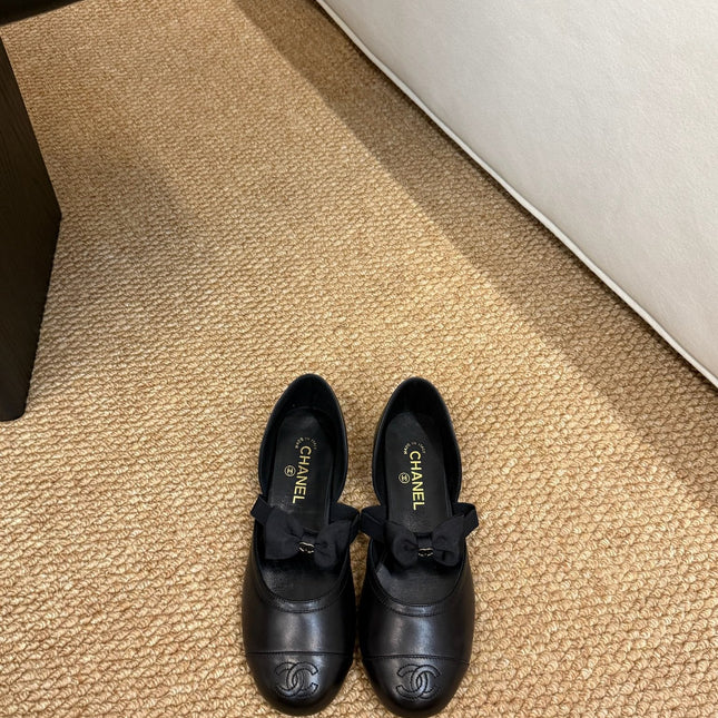 CHANEL 26S MARY JANE SLINGBACK FLATS IN BLACK CALFSKIN CAP TOE RIBBON STRAP