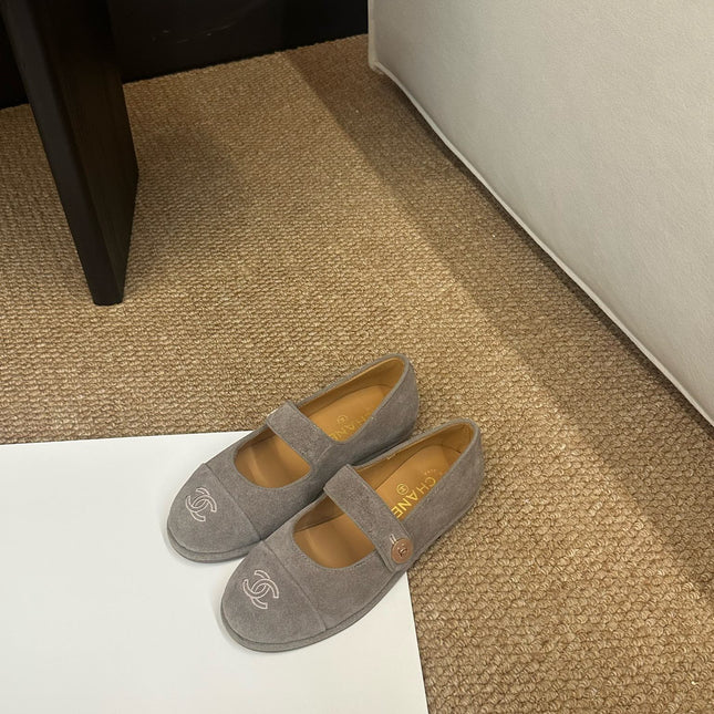 CHANEL 26S MARY JANE FLATS IN TAUPE  BROWN SUEDE CC LOGO