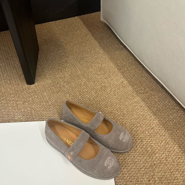 CHANEL 26S MARY JANE FLATS IN TAUPE  BROWN SUEDE CC LOGO