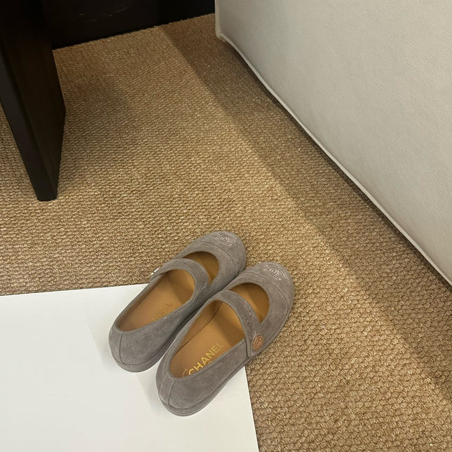 CHANEL 26S MARY JANE FLATS IN TAUPE  BROWN SUEDE CC LOGO