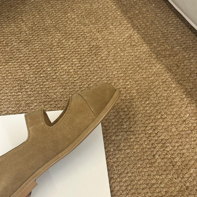 CHANEL 26S MARY JANE FLATS IN CARAMEL BROWN SUEDE CC LOGO