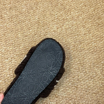 LOEWE 26S FLUFFY SLIDE SANDALS IN DARK BROWN SHEARLING LOGO