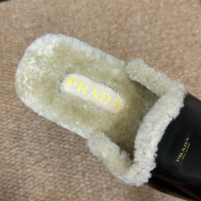 PRADA 26S SHEARLING MULE SLIPPERS IN BLACK CALFSKIN