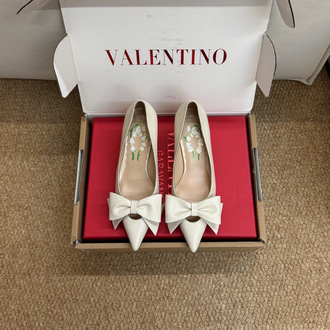 VALENTINO 26S HIGH HEEL SHOES IN OFF-WHITE CALFSKIN WITH BOW