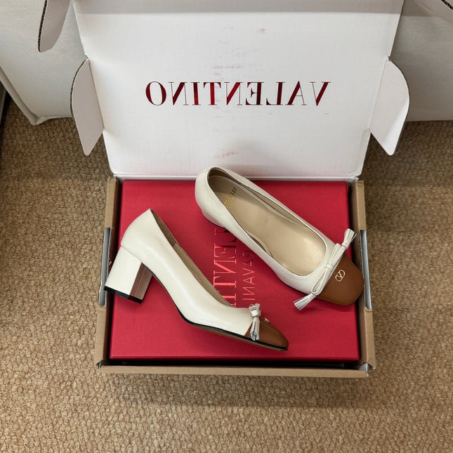 VALENTINO 26S HEELED BALLET FLATS IN BROWN AND CREAM WHITE CALFSKIN