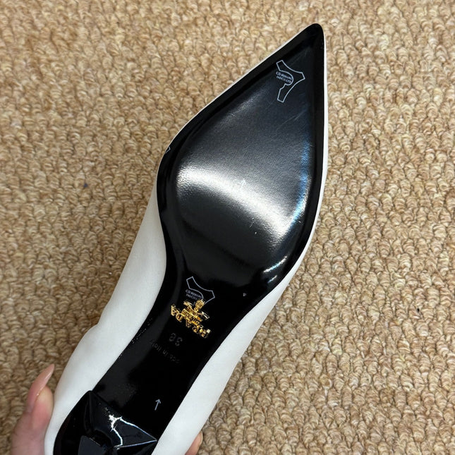 PRADA 26S POINTED TOE PUMPS 50MM IN WHITE CALFSKIN