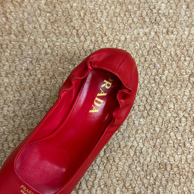 PRADA 26S POINTED TOE PUMPS 50MM IN RED CALFSKIN