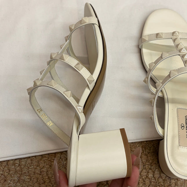VALENTINO 26S ROCKSTUD HIGH HEEL SANDALS IN OFF-WHITE CALFSKIN
