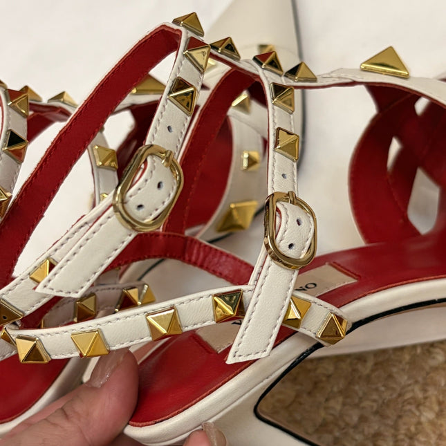 VALENTINO 26S OCKSTUD HEELS IN OFF-WHITE CALFSKIN