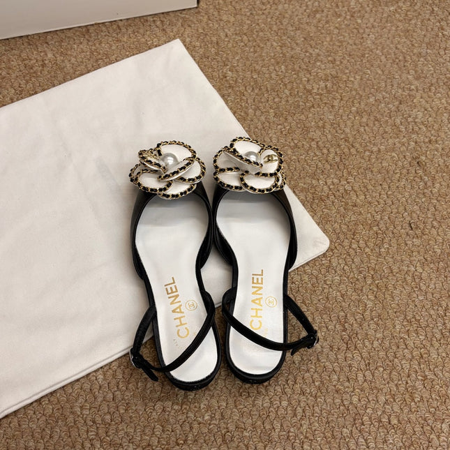 CHANEL 26S SLINGBACK FLATS IN BLACK CALFSKIN CAMELLIA PEARL