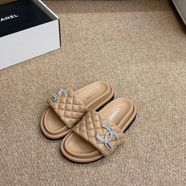 CHANEL 26S SLIDE SANDALS IN BEIGE QUILTED CALFSKIN SILVER HARDWARE