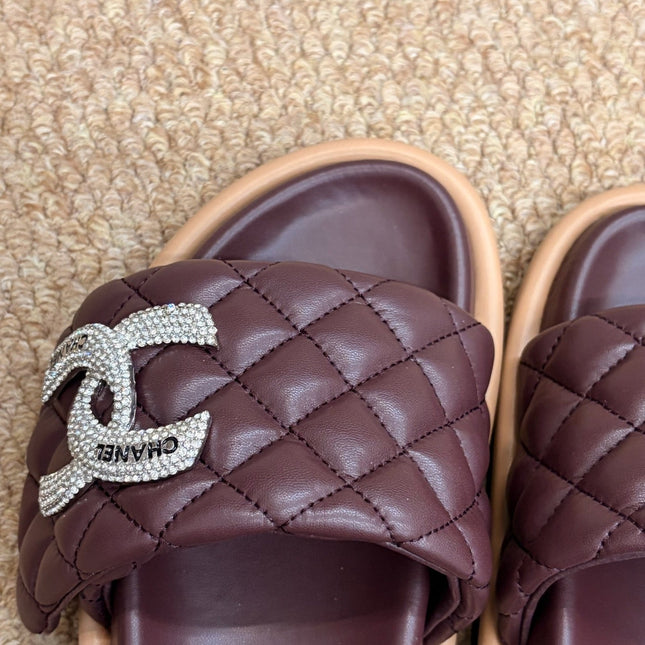 CHANEL 26S SLIDE SANDALS IN BURGUNDY RED QUILTED CALFSKIN SILVER HARDWARE