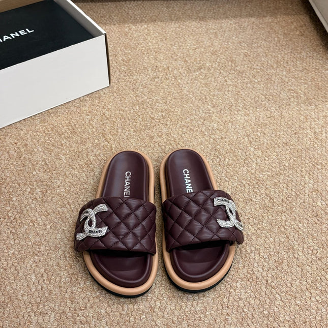 CHANEL 26S SLIDE SANDALS IN BURGUNDY RED QUILTED CALFSKIN SILVER HARDWARE