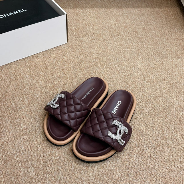 CHANEL 26S SLIDE SANDALS IN BURGUNDY RED QUILTED CALFSKIN SILVER HARDWARE