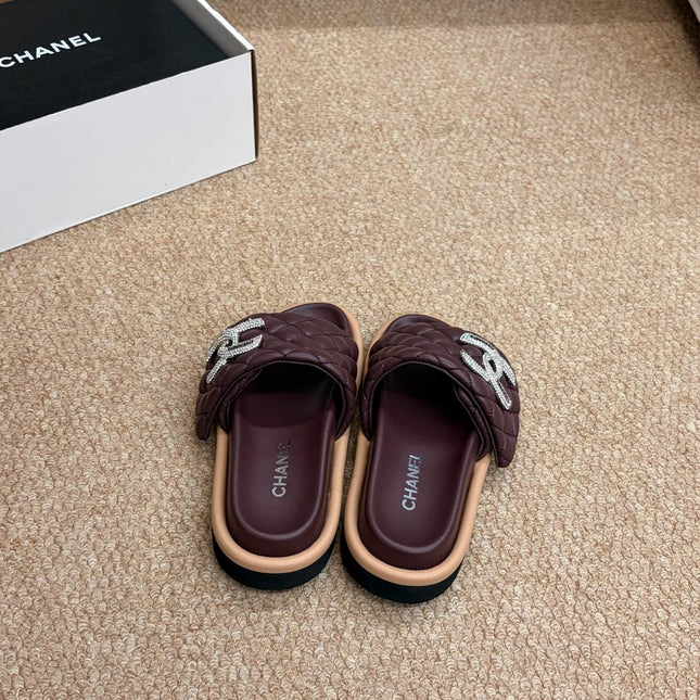 CHANEL 26S SLIDE SANDALS IN BURGUNDY RED QUILTED CALFSKIN SILVER HARDWARE