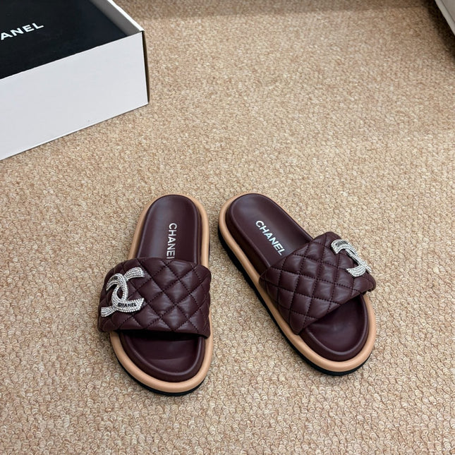 CHANEL 26S SLIDE SANDALS IN BURGUNDY RED QUILTED CALFSKIN SILVER HARDWARE